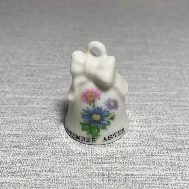 Dzwoneczek porcelanowy september aster