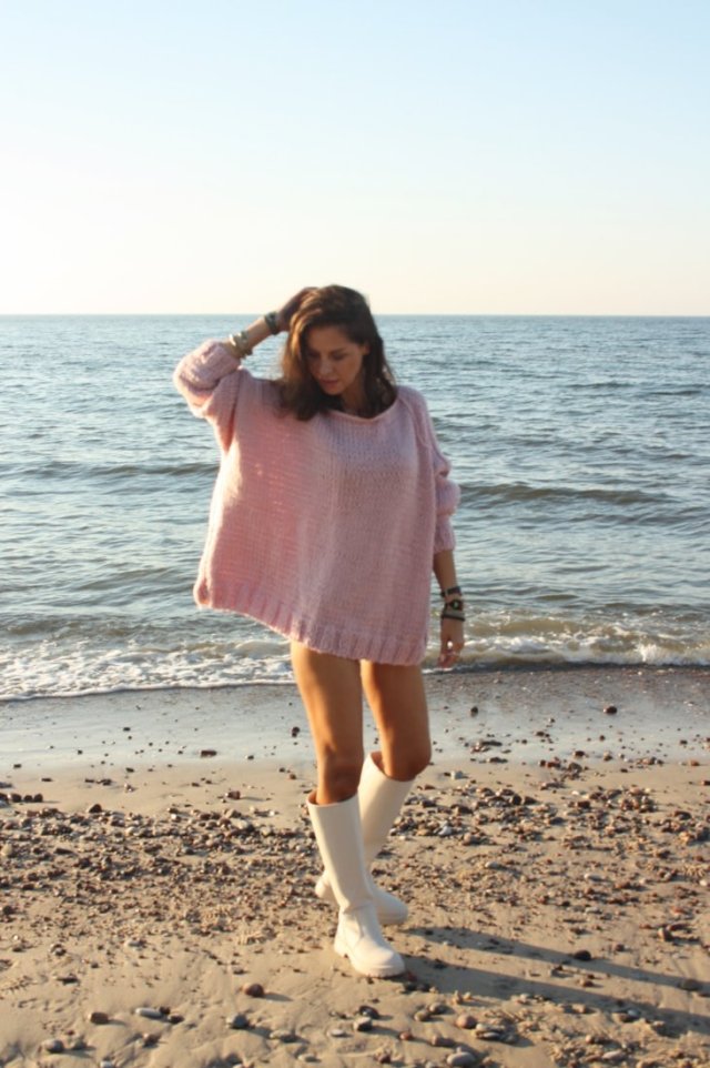 SWETER  HANDMADE PUDROWY RÓŻ
