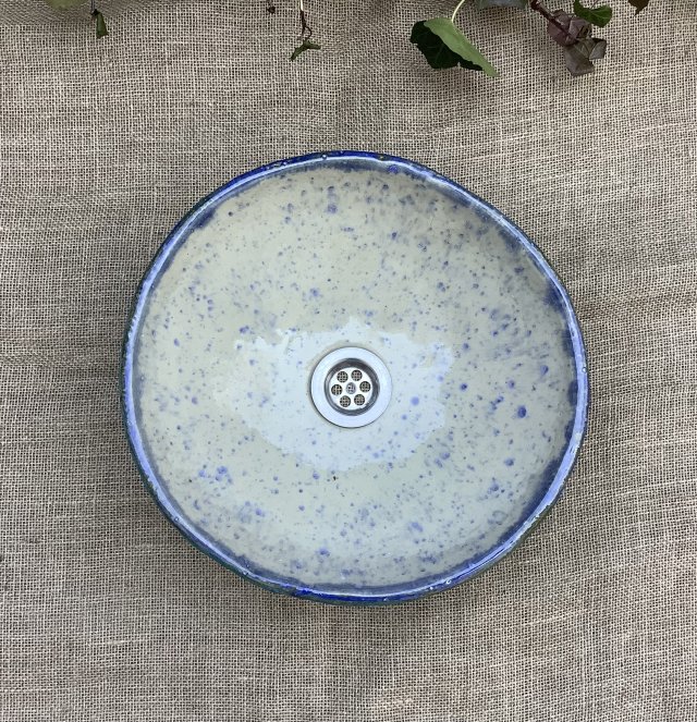 Ceramiczna ręcznie robiona biała umywalka "W kropeczki"
