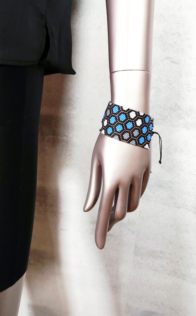 GLAMOUR