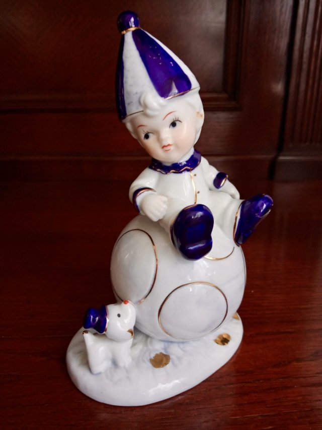 Figurka porcelanowa Exclusive EM Collection.
