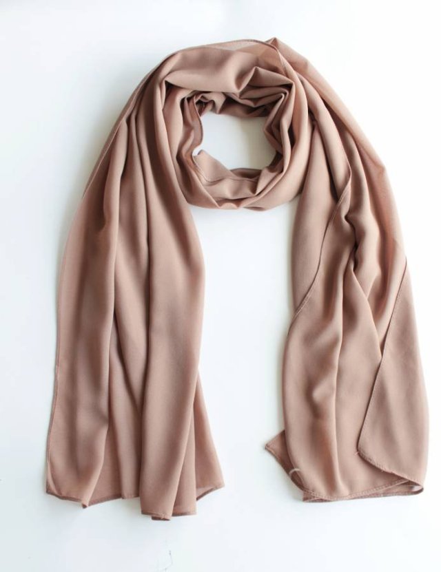 Mocha Mousse SZAL vintage zwiewny