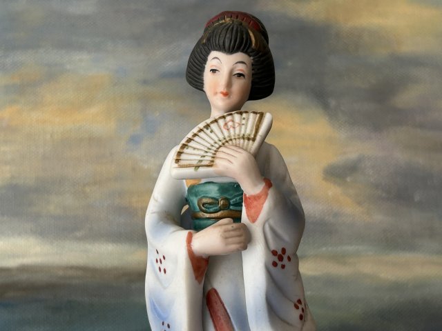 Miss Japan precyzyjnie ręcznie malowana porcelanowa figurka