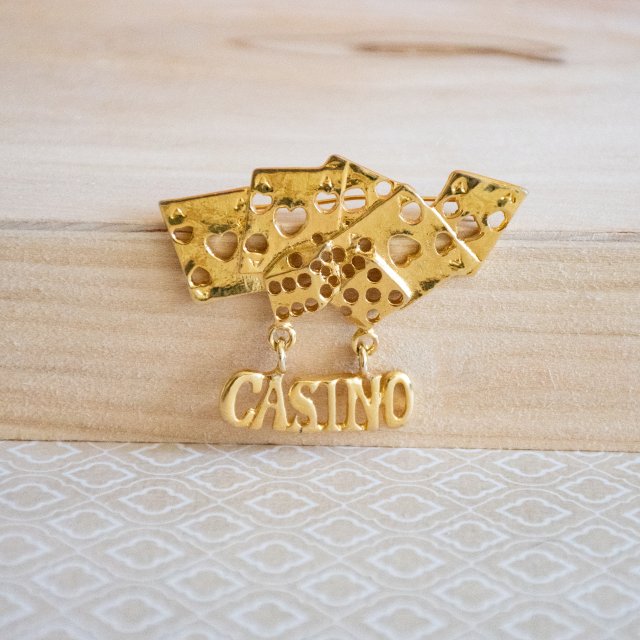 Broszka - Casino