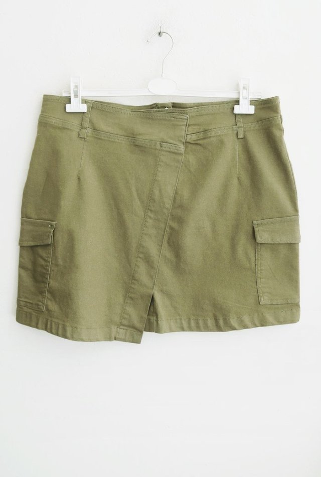 Spódnica khaki 46