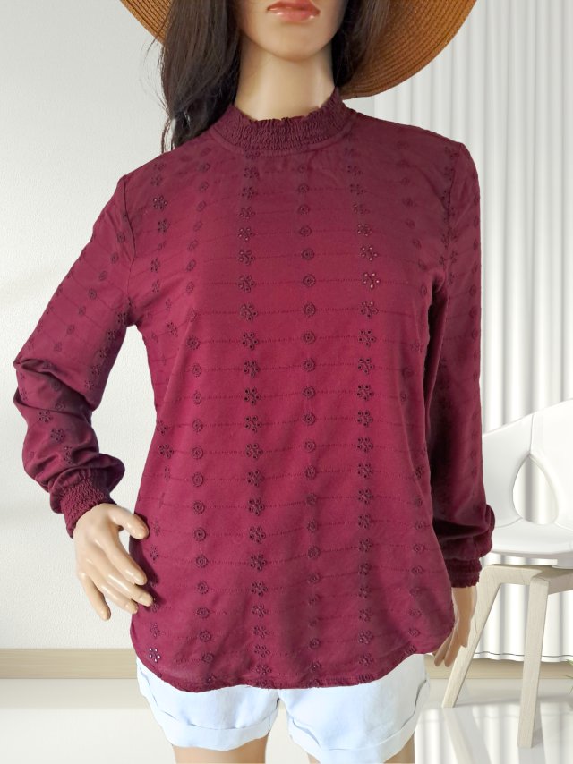 Bordowa bluzka z haftem angielskim H&M – 100% wiskoza, rozmiar M