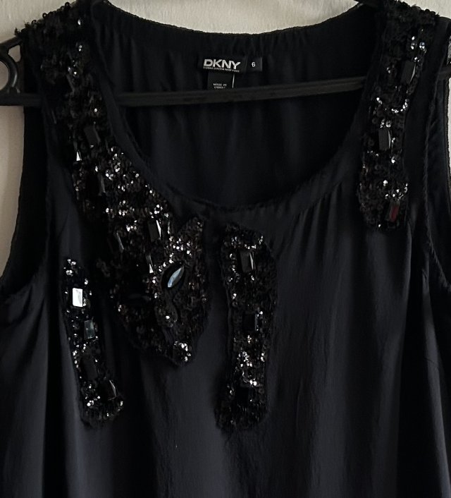 Mała czarna  DKNY Silk jedwabna  pięknie uszyta sukienka jedwabna