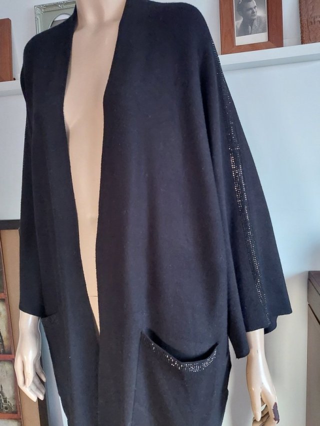 kimonowy sweter z frędzlami