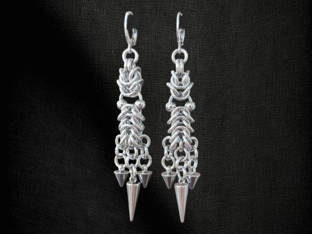 Długie kolczyki chainmaille z kolcami – stal chirurgiczna, ręcznie robione, gothic punk, bigle stal lub srebro 925, 7,9 cm