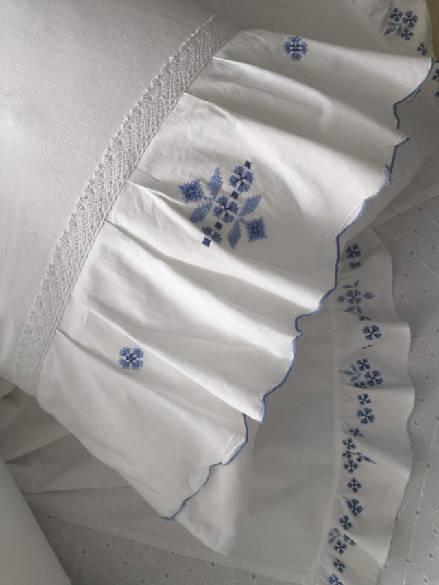 komplet dwóch poszewek na poduszki z satyny bawełnianej w kolorze turkusowym 50/70 cm