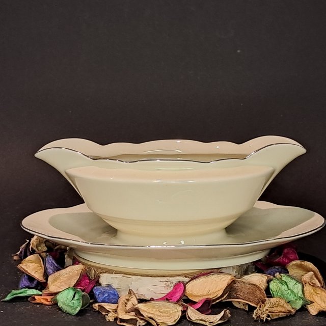 Przedwojenna śląska porcelana CT Altwasser sosjerka