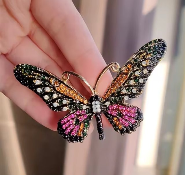 Broszka motyl