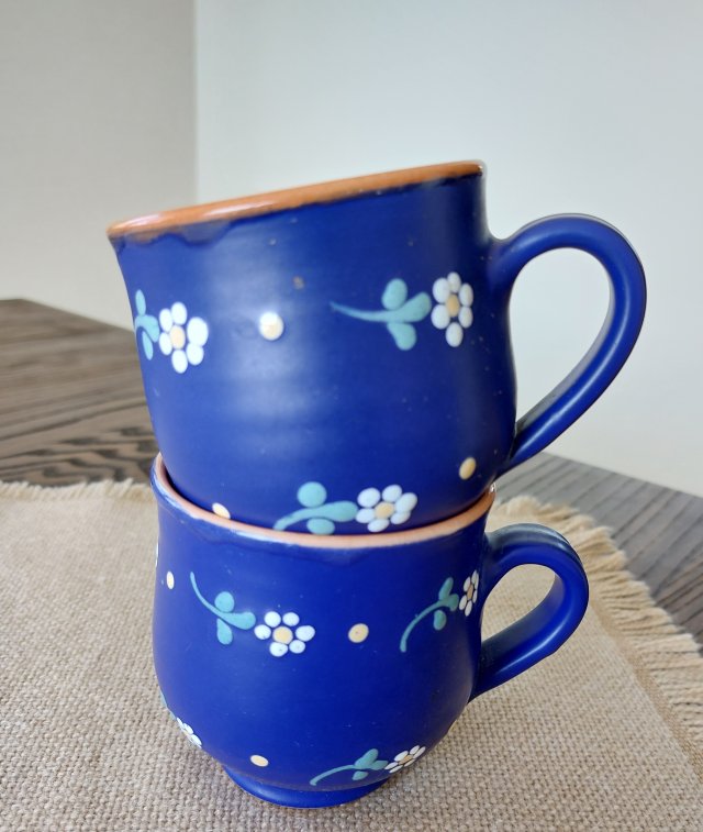 Ceramiczne kubki w kwiatki  folklor farmhouse  rustykalny styl wiejski dom