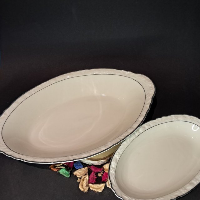 Przedwojenna porcelana Winterling 2 półmiski