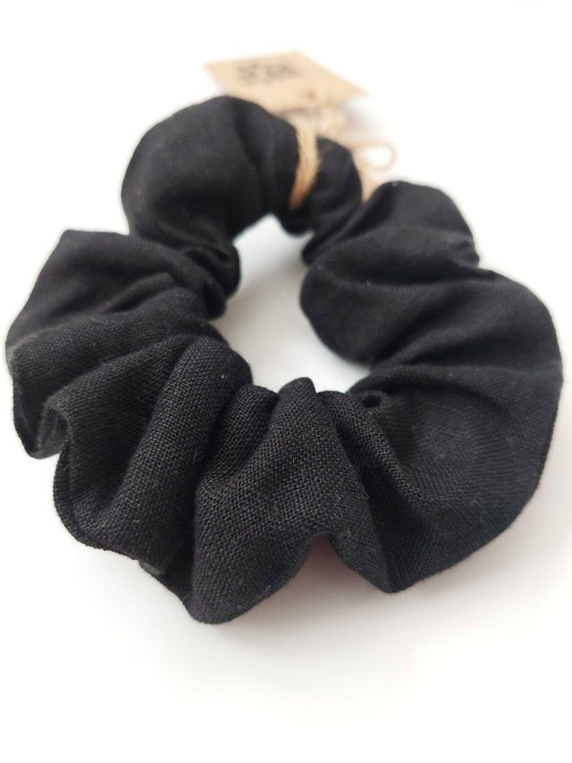 100% Len, scrunchie black