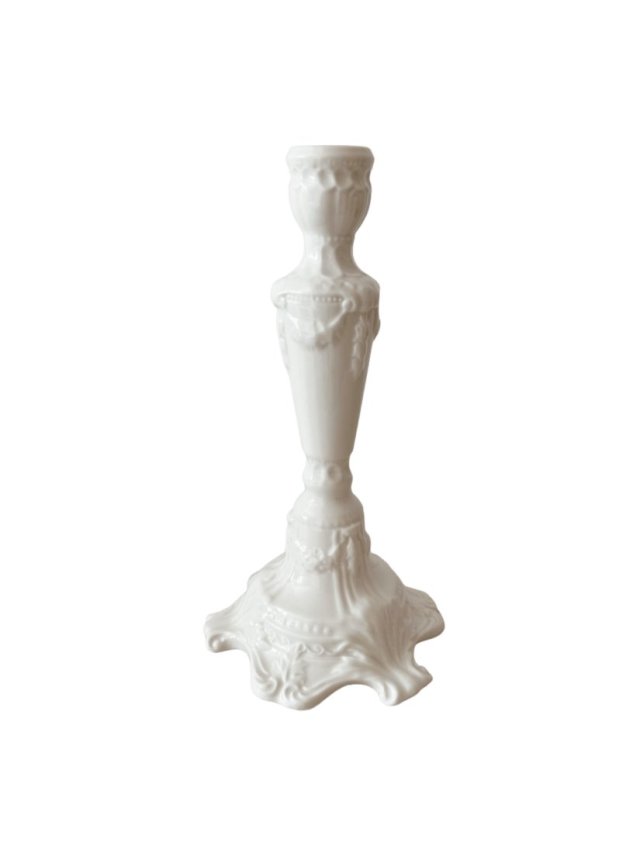 Porcelanowy, biały świecznik