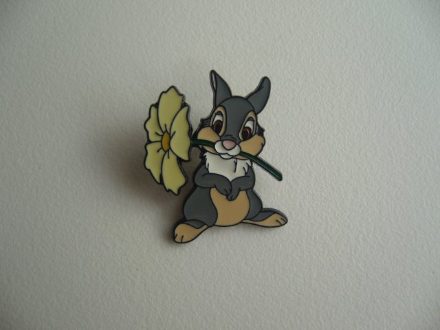 PIN PRZYPINKA BROSZKA KRÓLIK