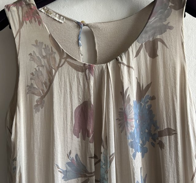 50 % Silk 50 % viskose M & G  Made in Italy- tunika sukienka delikatna kobieca dwuwarstwowa