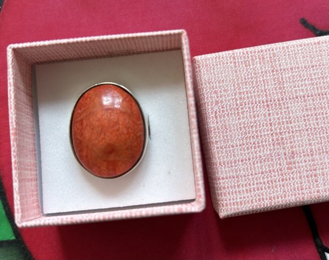 Silver  925 koral naturalny i srebro duży efektowny pierścień