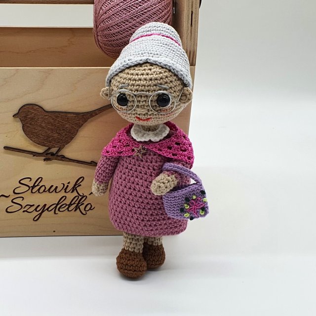 Babcia - laleczka kolekcjonerska
