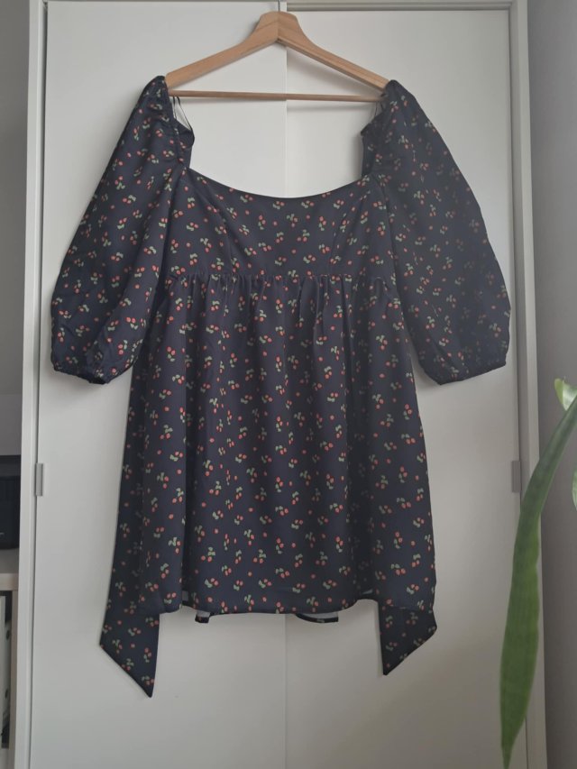 The frolic sukienka truskawki mini sukienka nowa z metką 42 XL