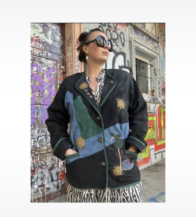 Stunning true vintage oversize 70s leather jacket embroidery Bavarian style
