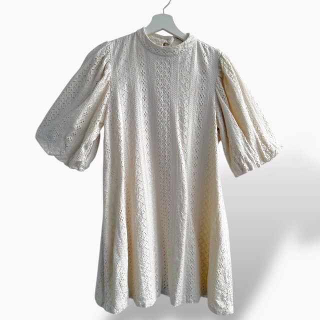 Stunning vintage lace dress by Vila