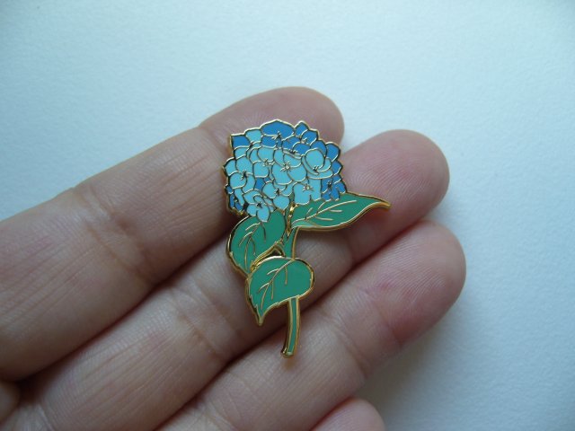 PIN PRZYPINKA BROSZKA HORTENSJA