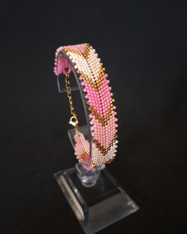 Pink Chevron - Delikatna, Kobieca Bransoletka z Koralików