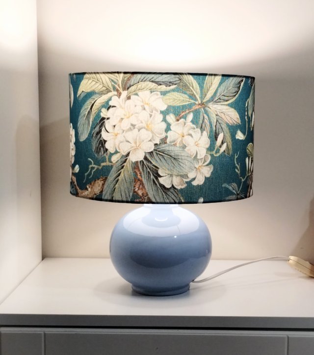 Lampa ceramiczna z abażurem z tkaniny "błękitna wiosna" wys 35cm