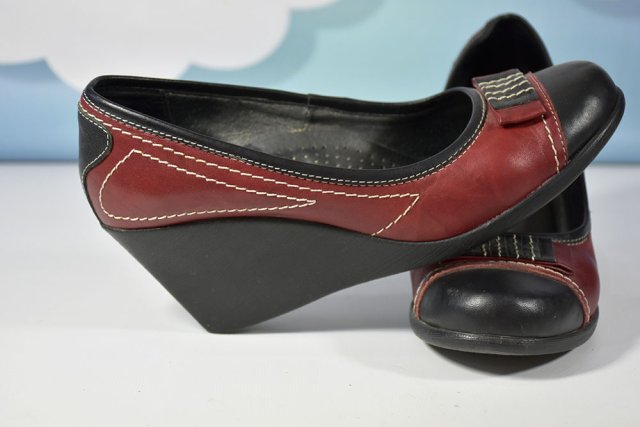 Bordowo-czarne buty damskie na koturnie | rozm. 36