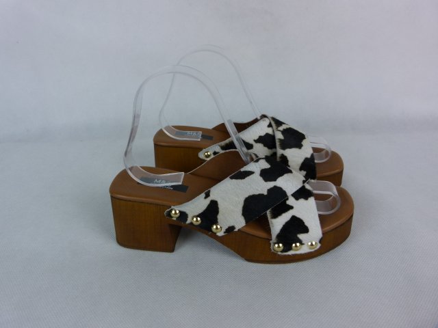 Marks & Spencer skórzane klapki naturalna skóra 37,5 - 24,5 cm