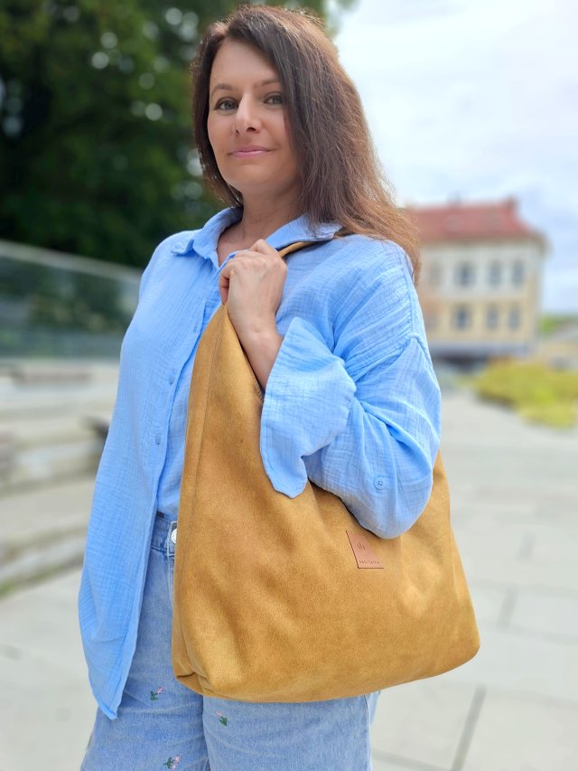 Torba Hobo z nubuku Miodowa