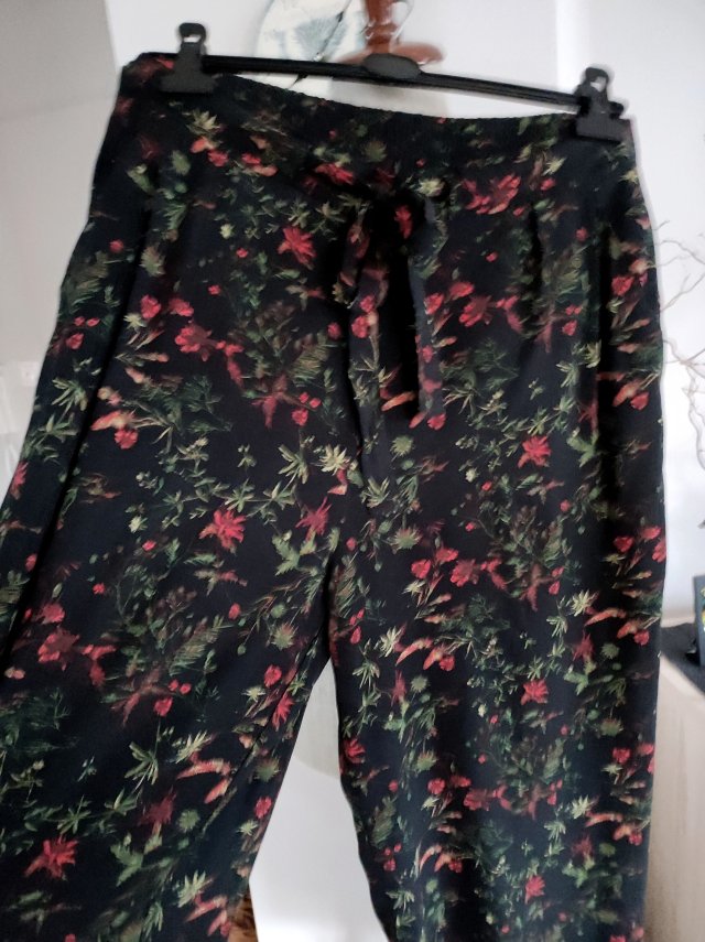 PRIMARK - 46/48