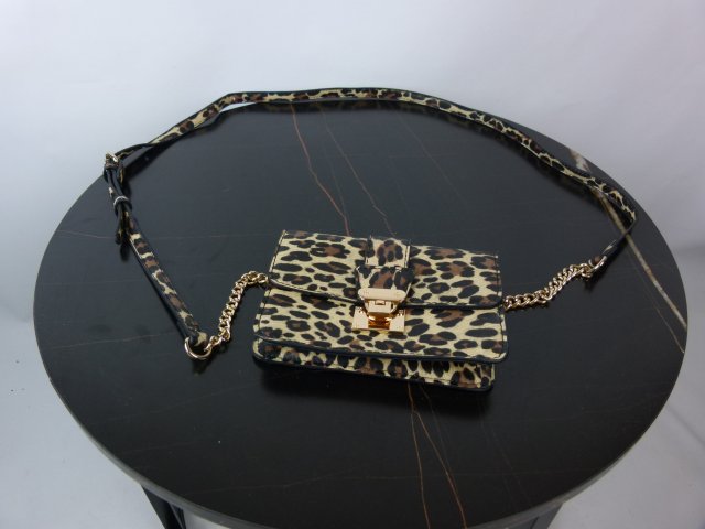 Accessorize mała torebka w panterkę na długim pasku