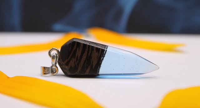Icewood Amulet, drewno i żywica epoksydowa