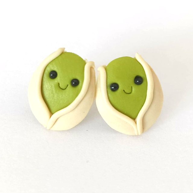 Śmieszne kolczyki pistacje