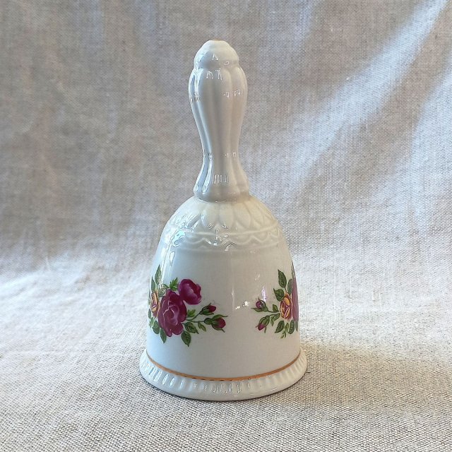 Dzwonek porcelanowy 1877 GDR