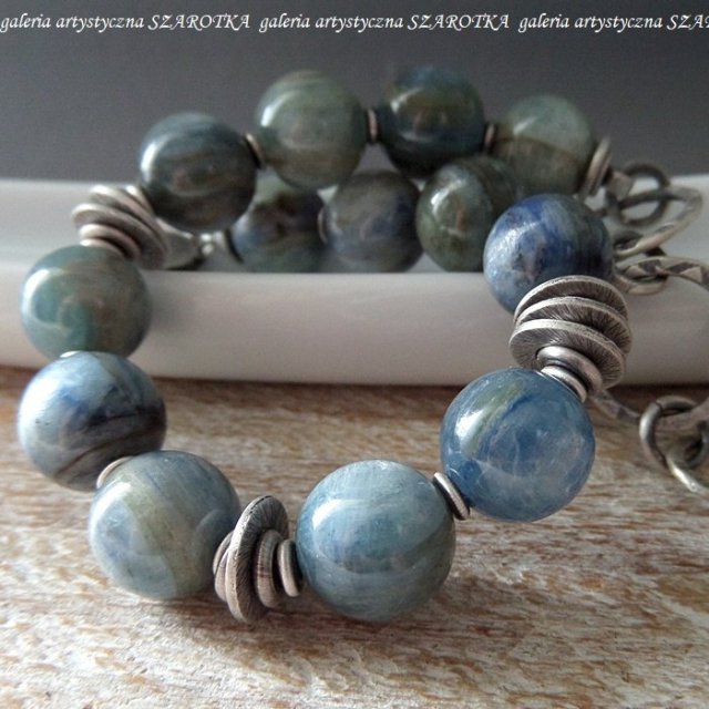 NIEBIESKOŚCI JEZIORA bransoletka z kyanitu i srebra