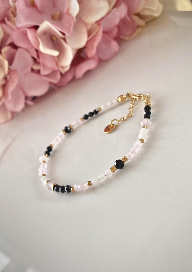 Bransoletka miłość kobiecość kamienie kwarc różowy