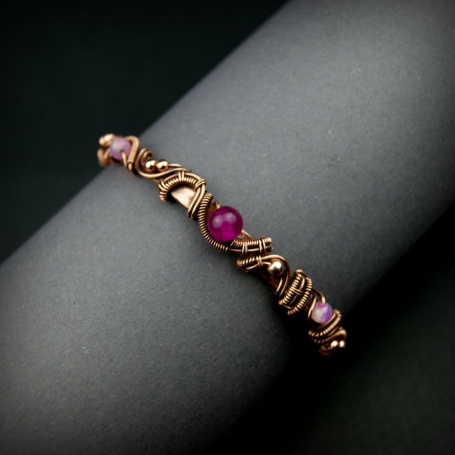 Miedziana bransoleta mankietowa z agatami