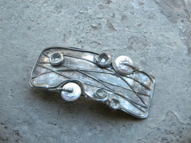 Białe perły -  klamra