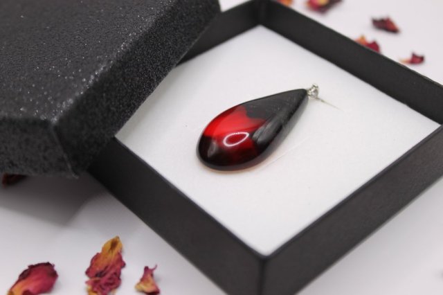 Ember Drop, drewno i żywica epoksydowa