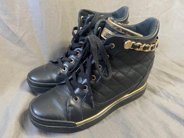 Guess koturny 36