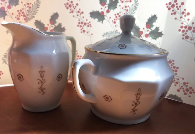 Cukiernica i mlecznik szwedzkiej marki ALP Lidköpings Porslinsfabrik