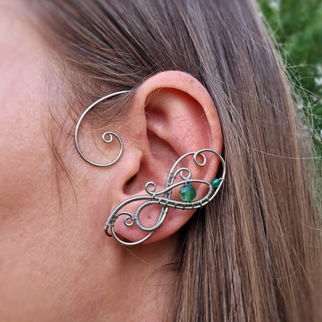 Oryginalne nausznice kolczyki zielony onyks zausznice wire wrapping