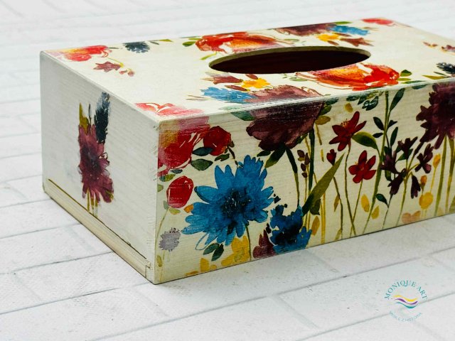 Pudełko na chusteczki, kwiaty, w sielskim klimacie, prezent