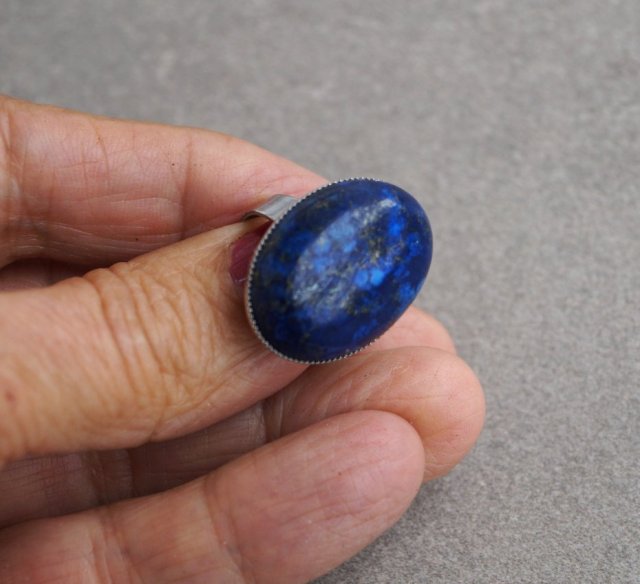 Pierścionek z lapis lazuli w stali szlachetnej, regulowany
