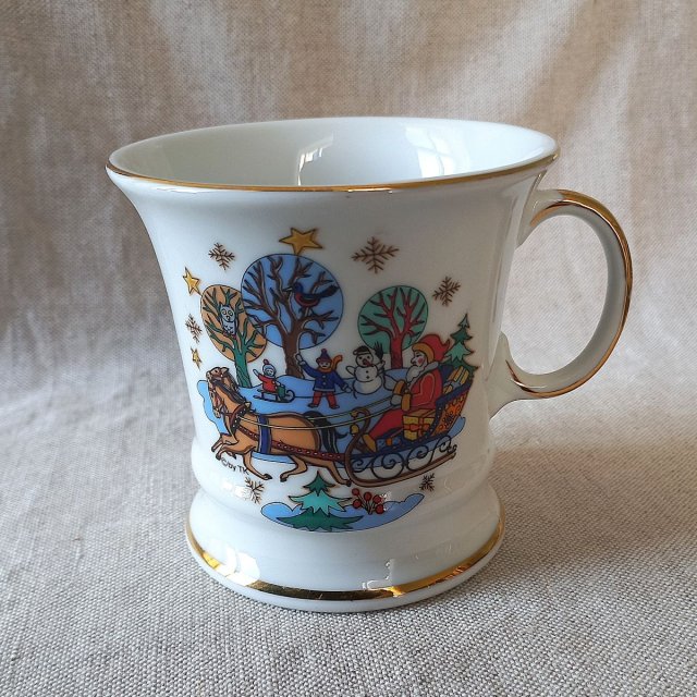 Świąteczny kubek Theo Ruhn - bawarska porcelana złocona