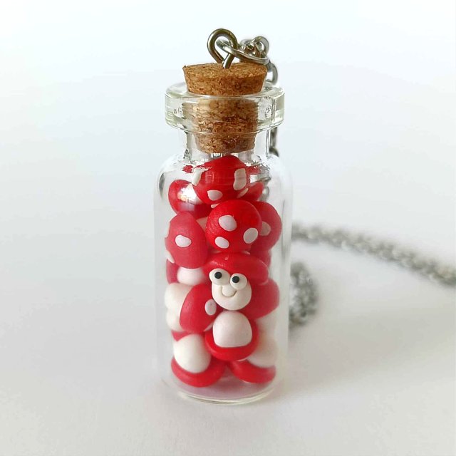 Zabawny Naszyjnik Muchomory w Słoiczku